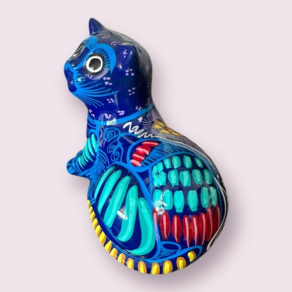 Vintage Hand Painted Ceramic Mexican Folk Art Talavera Cat Figurine With Flowers - Picture 10 of 11